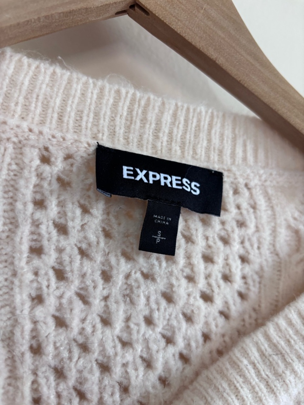 Express Women's Light Pink Puff Sleeve Cable Knit Sweater size SP - Picture 3 of 5